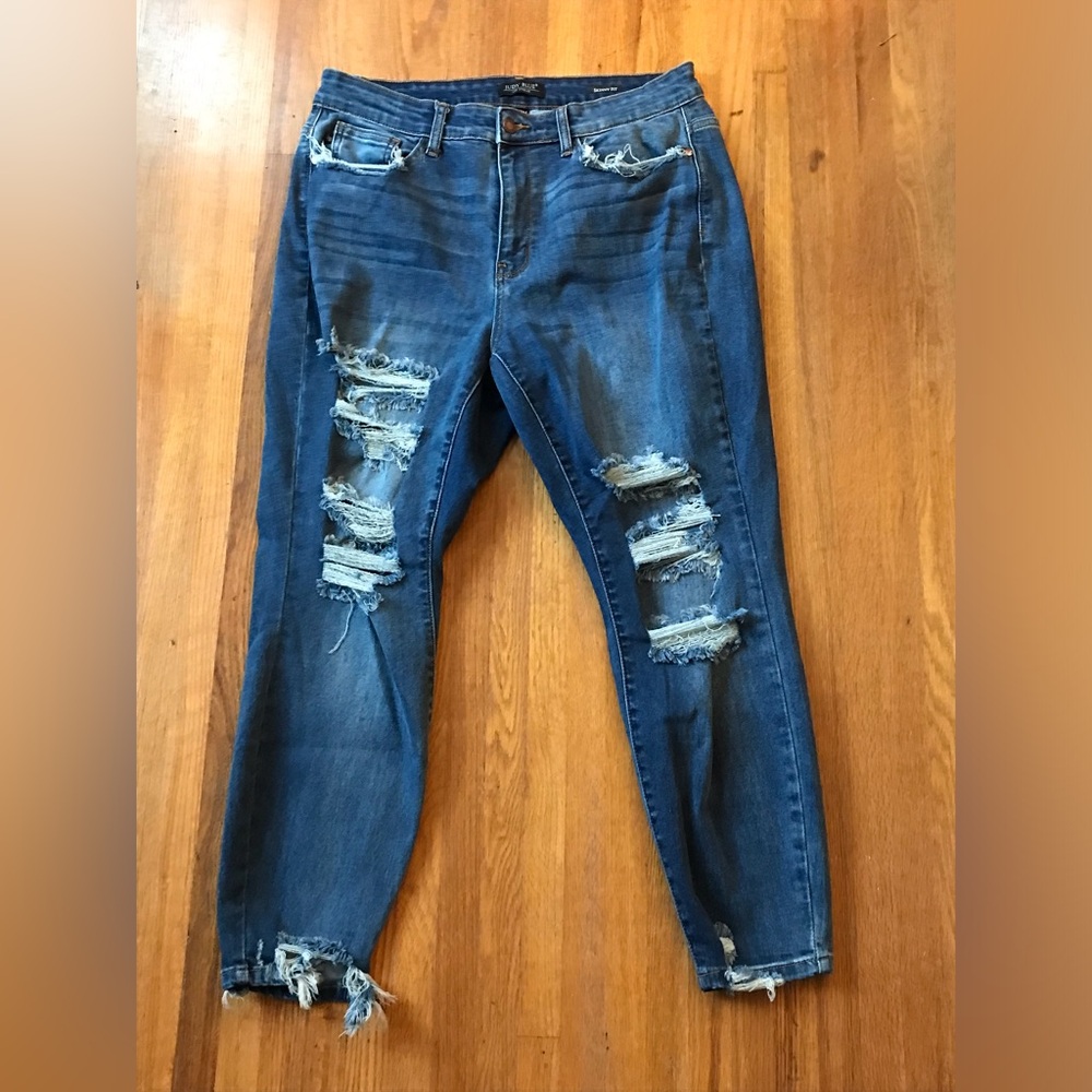 Judy Blue 14W style JB82147MD-PL jeans EUC  high rise skinny distressed jeans